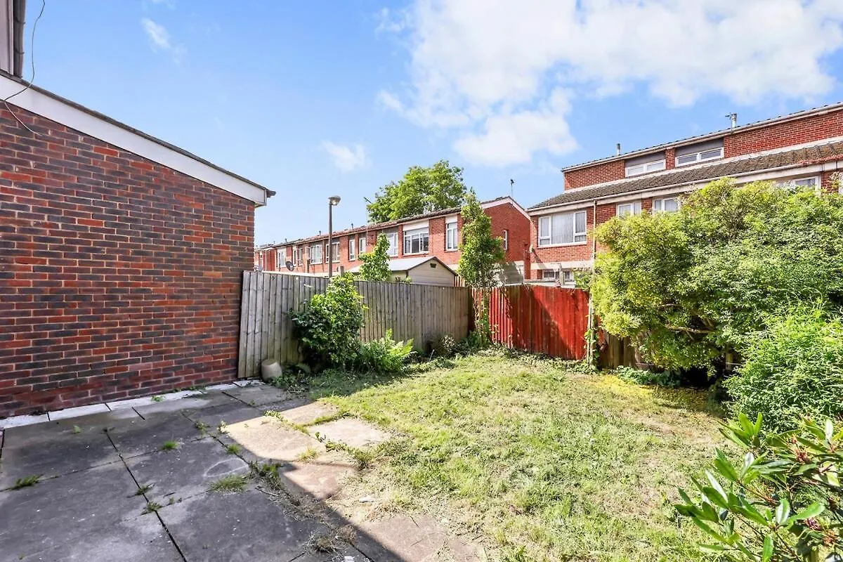 Large 4-Bedroom House In Greenwich With Parking London 0*,