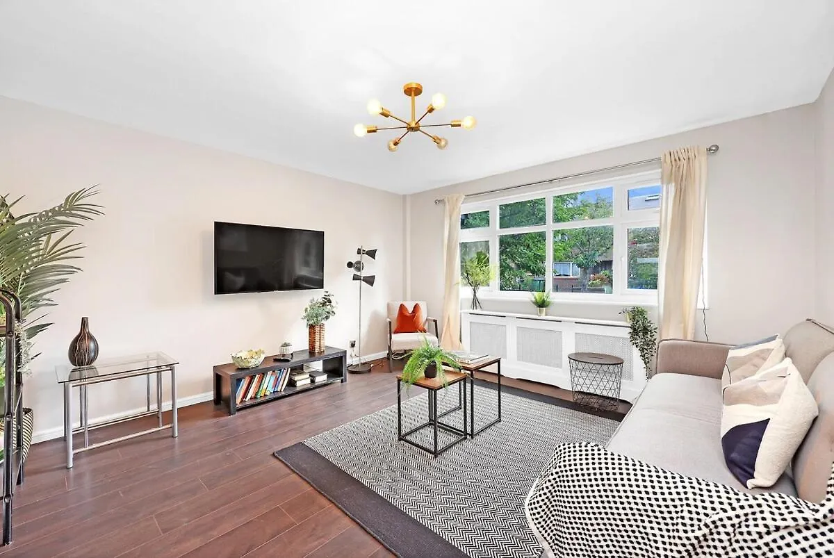 Apartment Large 4-Bedroom House In Greenwich With Parking London United Kingdom